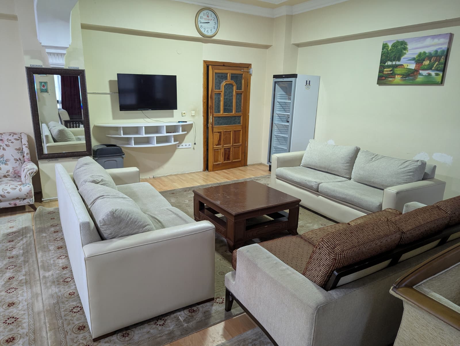 LOKAL VE DİNLENME ALANIMIZ